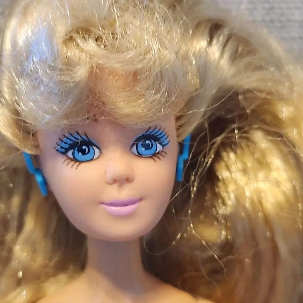 Vintage 1991 Remco Baby-Sitters Club Stacey Doll Blonde Nude with Blue Earrings